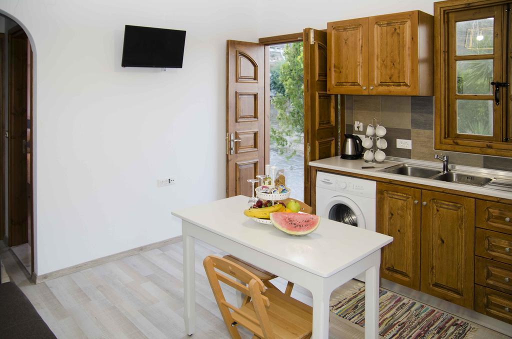 Lindos Seaside Junior Apartment Exteriör bild